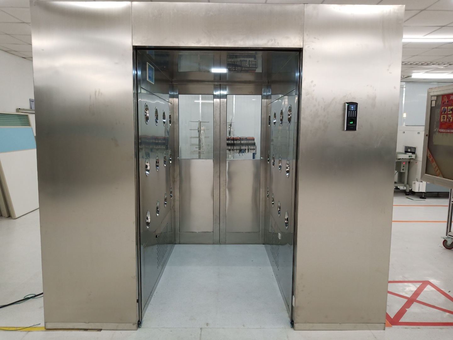 自動(dòng)感應(yīng)門(mén)風(fēng)淋室設(shè)計(jì)方案【2020圖文版】